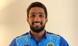 ക്രിക്കറ്റ്: വേഗതയാര്ന്ന സെഞ്ച്വറി നേടിയ അസ്ഹറുദ്ദീന് മുഖ്യമന്ത്രിയുടെ അഭിനന്ദനം ക്രിക്കറ്റ്: വേഗതയാര്ന്ന സെഞ്ച്വറി നേടിയ അസ്ഹറുദ്ദീന് മുഖ്യമന്ത്രിയുടെ അഭിനന്ദനം