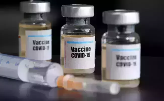 ആദ്യഘട്ട കൊവിഡ് വാക്സിന് വിതരണം നാളെ മുതല്; കോഴിക്കോട് 11 വിതരണ കേന്ദ്രങ്ങള് ആദ്യഘട്ട കൊവിഡ് വാക്സിന് വിതരണം നാളെ മുതല്; കോഴിക്കോട് 11 വിതരണ കേന്ദ്രങ്ങള്