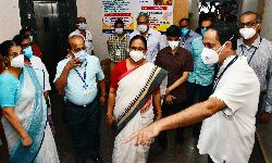 കണ്ണൂര്‍ ജില്ലയില്‍ കൊവിഡ് വാക്‌സിനേഷന്‍ തുടങ്ങി;   ആദ്യദിനം കുത്തിവയ്‌പെടുത്തത് 706 പേര്‍