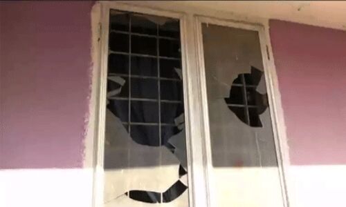 പൊയ്യയില് വീടിനു നേരെ ആക്രമണം പൊയ്യയില് വീടിനു നേരെ ആക്രമണം