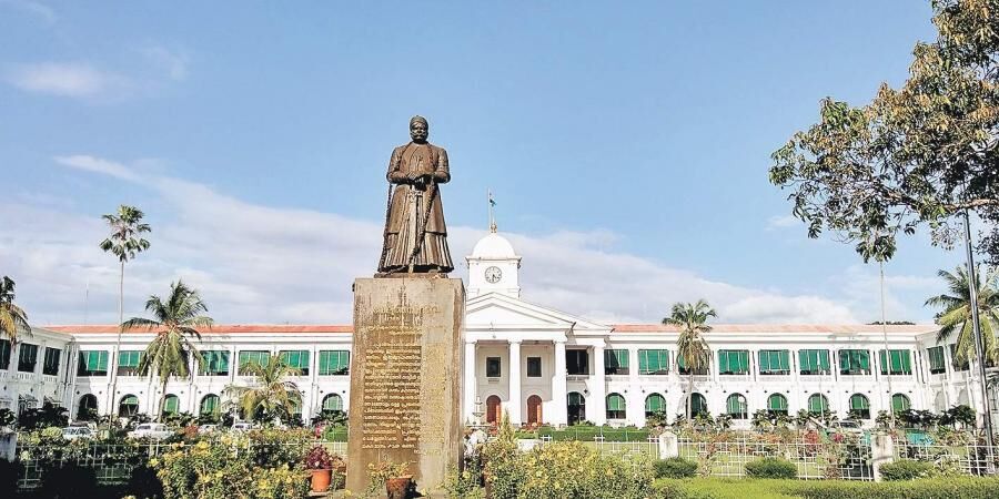 അഞ്ച് വര്ഷം കൊണ്ട് സംസ്ഥാനത്തിന്റെ സാമ്പത്തിക ബാധ്യത 70 ശതമാനം വര്ധിച്ചു: സിഎജി അഞ്ച് വര്ഷം കൊണ്ട് സംസ്ഥാനത്തിന്റെ സാമ്പത്തിക ബാധ്യത 70 ശതമാനം വര്ധിച്ചു: സിഎജി