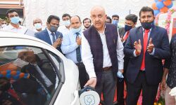 ഇന്ത്യന് ഓയില് വൈദ്യുത വാഹന ചാര്ജിംഗ് പോയിന്റ് ഉദ്ഘാടനം ചെയ്തു ഇന്ത്യന് ഓയില് വൈദ്യുത വാഹന ചാര്ജിംഗ് പോയിന്റ് ഉദ്ഘാടനം ചെയ്തു