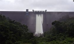 പെരിങ്ങല്‍ക്കുത്ത്, ഷോളയാര്‍ ഡാമുകളുടെ അടിയന്തിര കര്‍മപദ്ധതി: യോഗം ചേര്‍ന്നു