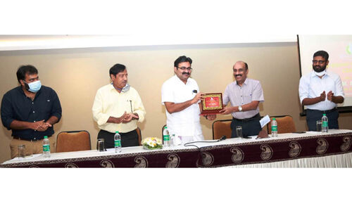 കൊച്ചിക്ക് മേയറുടെ കര്മ്മപദ്ധതി: ഇനി ഹീല് കൊച്ചി കൊച്ചിക്ക് മേയറുടെ കര്മ്മപദ്ധതി: ഇനി ഹീല് കൊച്ചി