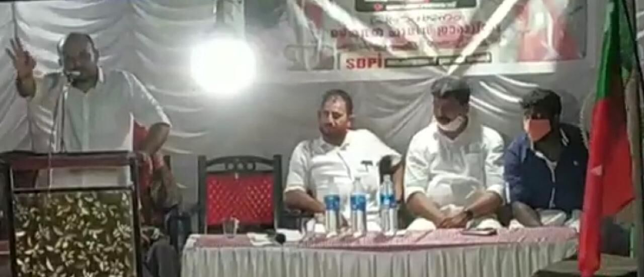 മുഖ്യധാര പാര്ട്ടികള് ബിജെപിയുമായി അഡ്ജസ്റ്റ്മെന്റ് രാഷ്ട്രീയം നടത്തുന്നു: എസ്ഡിപിഐ മുഖ്യധാര പാര്ട്ടികള് ബിജെപിയുമായി അഡ്ജസ്റ്റ്മെന്റ് രാഷ്ട്രീയം നടത്തുന്നു: എസ്ഡിപിഐ