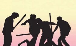 ബിജെപി ന്യൂനപക്ഷ മോര്ച്ച നേതാവിന്റെ ഹോട്ടലിനു നേരെ ആക്രമണം; ആറു പേര് അറസ്റ്റില് ബിജെപി ന്യൂനപക്ഷ മോര്ച്ച നേതാവിന്റെ ഹോട്ടലിനു നേരെ ആക്രമണം; ആറു പേര് അറസ്റ്റില്