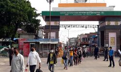 കൊവിഡ്: മാസങ്ങള്ക്കു ശേഷം നേപ്പാള്- ഇന്ത്യ അതിര്ത്തി തുറന്നു കൊവിഡ്: മാസങ്ങള്ക്കു ശേഷം നേപ്പാള്- ഇന്ത്യ അതിര്ത്തി തുറന്നു