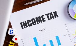 ആദായ നികുതി സ്ലാബുകളില്‍ മാറ്റമില്ല, 75 വയസ്സുകഴിഞ്ഞവര്‍ ആദായനികുതി റിട്ടേണ്‍ സമര്‍പ്പിക്കേണ്ട