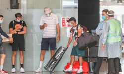 ഓസ്‌ട്രേലിയന്‍ ഓപ്പണ്‍; ഹോട്ടല്‍ ജീവനക്കാരന് കൊവിഡ്; 600 ഓളം പേര്‍ ക്വാറന്റൈനില്‍