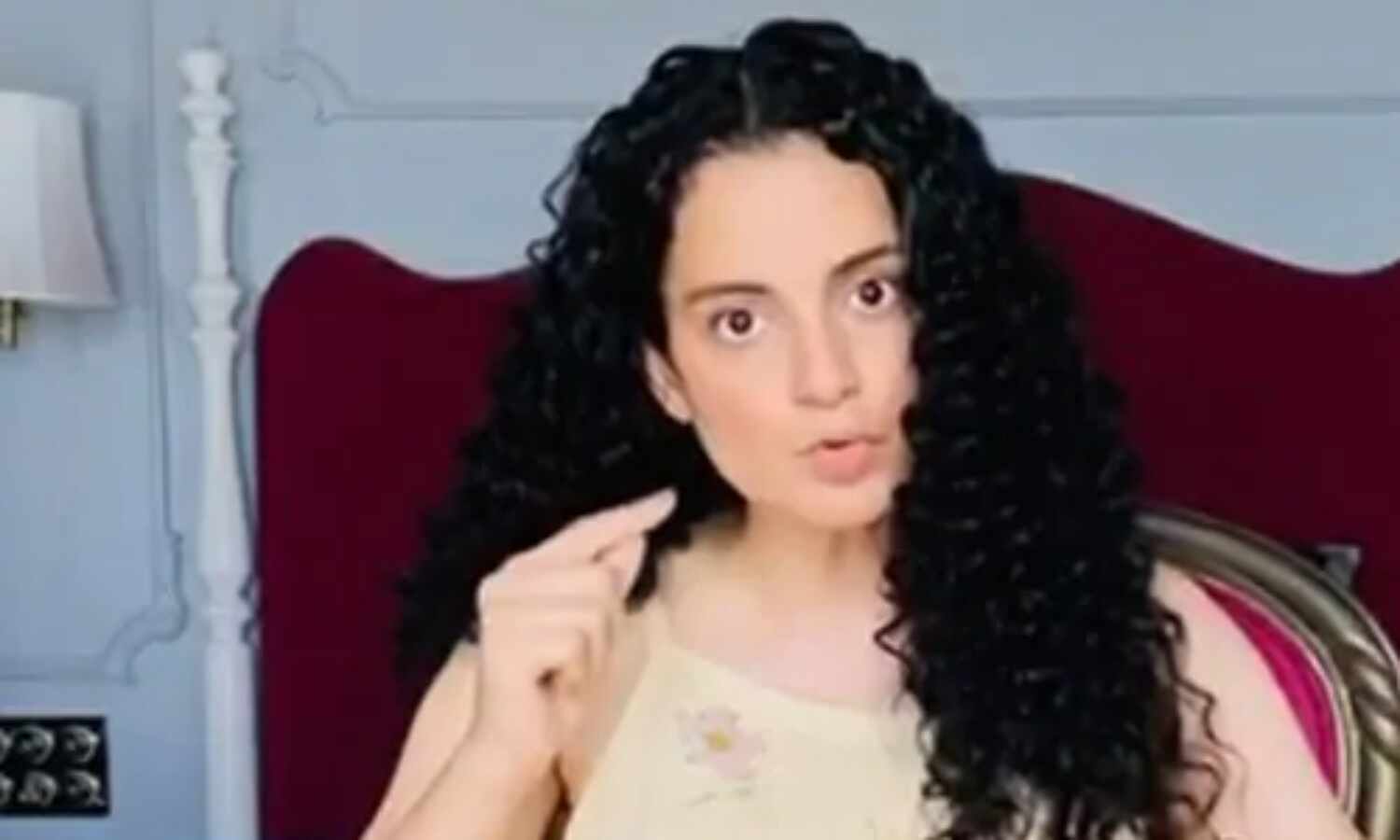 കര്ഷക സമരം: കങ്കണ റണാവത്തിന്റെ ട്വീറ്റുകള് ട്വിറ്റര് നീക്കം ചെയ്തു കര്ഷക സമരം: കങ്കണ റണാവത്തിന്റെ ട്വീറ്റുകള് ട്വിറ്റര് നീക്കം ചെയ്തു