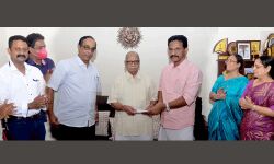 സാമൂതിരി രാജ ഒരു കോടി രൂപ മലബാര്‍ ദേവസ്വം ബോര്‍ഡിന് നല്‍കി