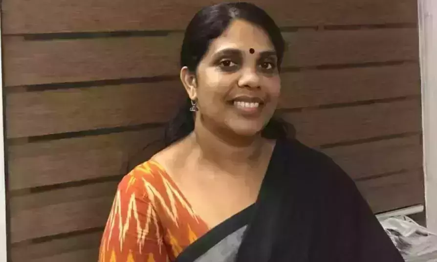 നിനിതയുടെ വിവാദ നിയമനം; വിഷയ വിദഗ്ദ്ധരില് ഒരാള് പരാതി പിന്വലിച്ചു നിനിതയുടെ വിവാദ നിയമനം; വിഷയ വിദഗ്ദ്ധരില് ഒരാള് പരാതി പിന്വലിച്ചു
