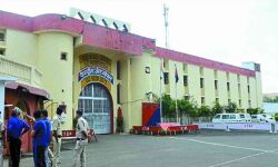 ഏകാന്തത്തടവ്, പീഡനം, ഖുര്‍ആനിനെ അപമാനിച്ചു: ശിബിലിയും ശാദുലിയും അടക്കം ഏഴ് തടവുകാര്‍ ഭോപ്പാല്‍ ജയിലില്‍ നിരാഹാരസമരത്തില്‍