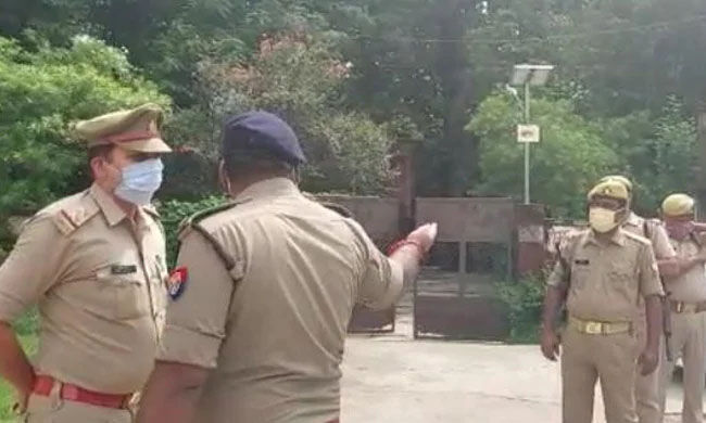 യുപിയില് മൂന്നു വയസ്സുകാരിയെ അമ്മാവന് ബലാല്സംഗം ചെയ്തു യുപിയില് മൂന്നു വയസ്സുകാരിയെ അമ്മാവന് ബലാല്സംഗം ചെയ്തു