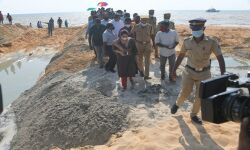 ടൈറ്റാനിയത്തിലെ എണ്ണച്ചോര്‍ച്ച: വ്യാജ പ്രചാരണങ്ങളില്‍ വീഴരുതെന്നു കലക്ടര്‍