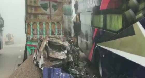 യമുന എക്‌സ്പ്രസ്‌വെയില്‍ ആറ് വാഹനങ്ങള്‍  കൂട്ടിയിടിച്ചു; 12 പേര്‍ക്ക് പരിക്ക്