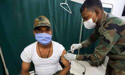 50 വയസ്സിനു മുകളിലുള്ളവര്‍ക്ക് കൊവിഡ് വാക്‌സിന്‍ മാര്‍ച്ച് മുതല്‍ നല്‍കിത്തുടങ്ങുമെന്ന് എയിംസ് മേധാവി