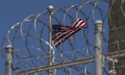 ഗ്വാണ്ടനാമോ തടവറ അടച്ചുപൂട്ടുകയാണ് ലക്ഷ്യം: വൈറ്റ് ഹൗസ് ഗ്വാണ്ടനാമോ തടവറ അടച്ചുപൂട്ടുകയാണ് ലക്ഷ്യം: വൈറ്റ് ഹൗസ്