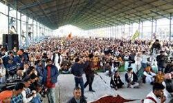 കര്‍ഷകരുടെ ആവശ്യങ്ങള്‍ അംഗീകരിക്കും വരെ കേന്ദ്രത്തെ സമാധാനത്തോടെ ഇരിക്കാന്‍ അനുവദിക്കില്ല; ഭാരതീയ കിസാന്‍ യൂണിയന്‍ നേതാവ്