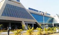 വിമാനത്താവളം വഴി കടത്താന്‍ ശ്രമിച്ച സ്വര്‍ണവും വിദേശ കറന്‍സിയും പിടികൂടി