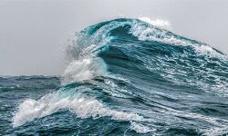 ഉയര്‍ന്ന തിരമാലക്ക് സാധ്യത; ജാഗ്രത നിര്‍ദ്ദേശം