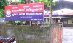 കൈക്കൂലി വാങ്ങുന്നതിനിടെ മുണ്ടക്കയം സിഐയും കൂട്ടാളിയും അറസ്റ്റില്‍