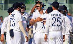 ചെന്നൈയില് 317 റണ്സിന്റെ വമ്പന് ജയവുമായി ഇന്ത്യ ചെന്നൈയില് 317 റണ്സിന്റെ വമ്പന് ജയവുമായി ഇന്ത്യ