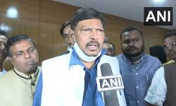 രാഹുല്‍ ഗാന്ധി ദലിത് പെണ്‍കുട്ടിയെ ജീവിത പങ്കാളിയാക്കണം: കേന്ദ്രമന്ത്രി അതാവാലെ