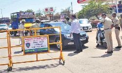 കേരളത്തില്‍ നിന്നുള്ളവര്‍ക്ക് ആര്‍ടിപിസിആര്‍ പരിശോധനാഫലം നിര്‍ബന്ധമാക്കി കര്‍ണാടക