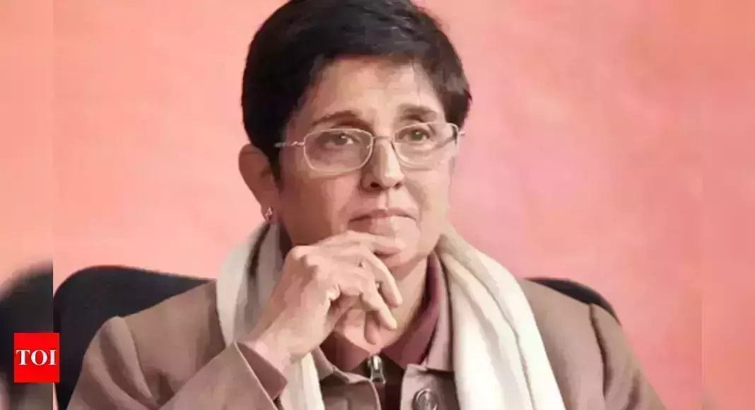 കിരണ് ബേദിയെ ലഫ്റ്റന്റ് ഗവര്ണര് സ്ഥാനത്തുനിന്ന് നീക്കി; തമിഴിസൈ സൗന്ദരരാജനാണ് താത്കാലിക ചുമതല കിരണ് ബേദിയെ ലഫ്റ്റന്റ് ഗവര്ണര് സ്ഥാനത്തുനിന്ന് നീക്കി; തമിഴിസൈ സൗന്ദരരാജനാണ് താത്കാലിക ചുമതല