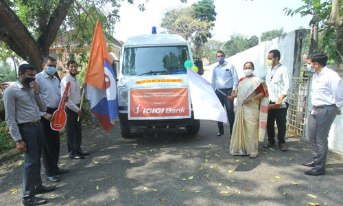 തിരുവനന്തപുരം മെഡിക്കല്‍ കോളജിന് ഐസിഐസിഐ ഫൗണ്ടേഷന്റെ ആംബുലന്‍സ്