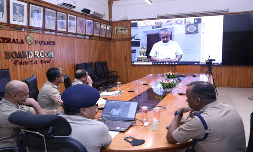 പുതിയ 25 പോലിസ് സബ്ഡിവിഷനുകള് മുഖ്യമന്ത്രി ഉദ്ഘാടനം ചെയ്തു പുതിയ 25 പോലിസ് സബ്ഡിവിഷനുകള് മുഖ്യമന്ത്രി ഉദ്ഘാടനം ചെയ്തു