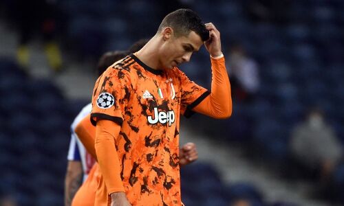 ചാംപ്യന്സ് ലീഗില് യുവന്റസിനെ അട്ടിമറിച്ച് എഫ് സി പോര്ട്ടോ ചാംപ്യന്സ് ലീഗില് യുവന്റസിനെ അട്ടിമറിച്ച് എഫ് സി പോര്ട്ടോ