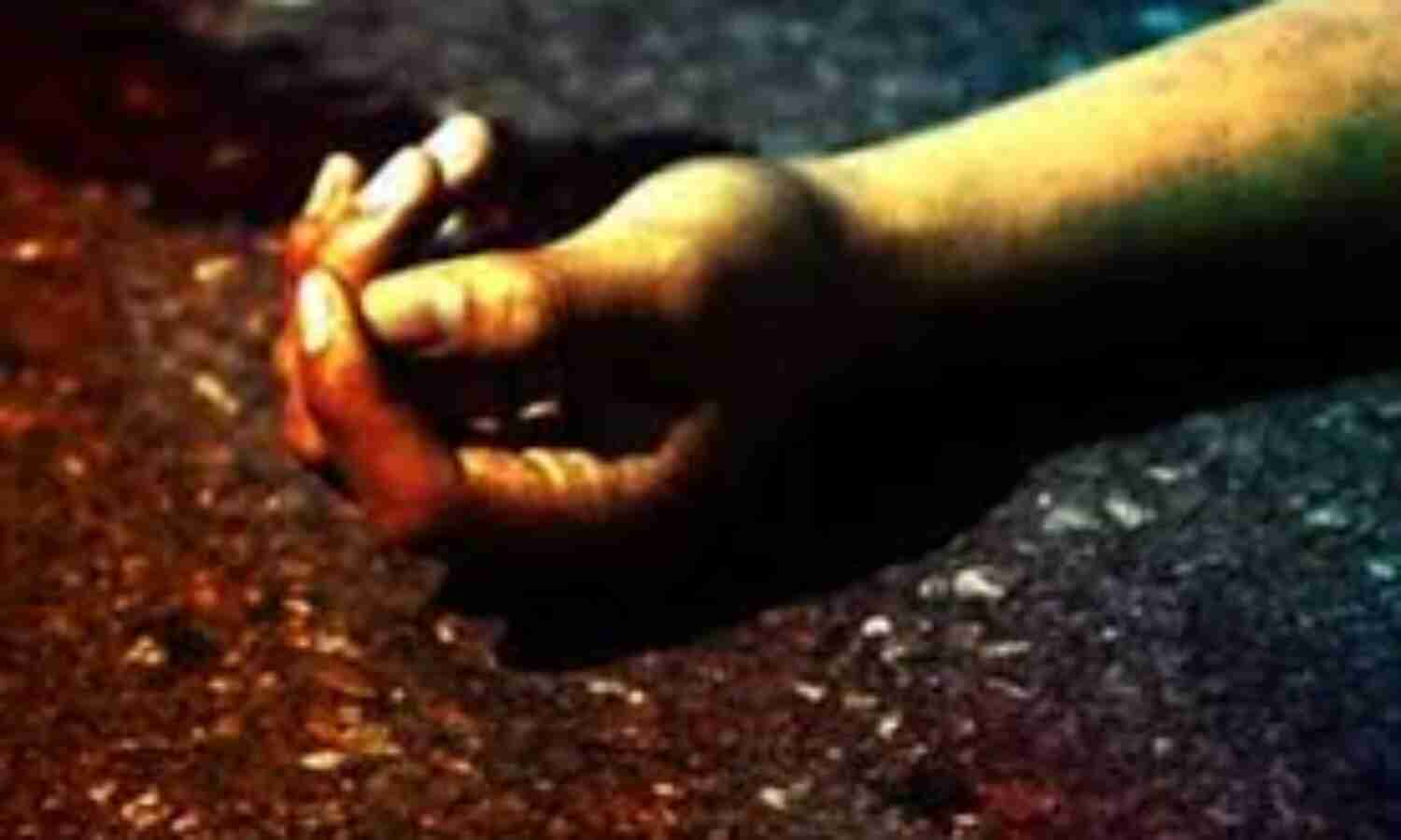 പേരാമംഗലത്ത് സ്ത്രീയുടെ മൃതദേഹം കത്തികരിഞ്ഞ നിലയില് പേരാമംഗലത്ത് സ്ത്രീയുടെ മൃതദേഹം കത്തികരിഞ്ഞ നിലയില്