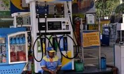 ഇന്ധന വില വര്ധനയ്ക്കെതിരേ മധ്യപ്രദേശില് ഇന്ന് ബന്ദ് ഇന്ധന വില വര്ധനയ്ക്കെതിരേ മധ്യപ്രദേശില് ഇന്ന് ബന്ദ്