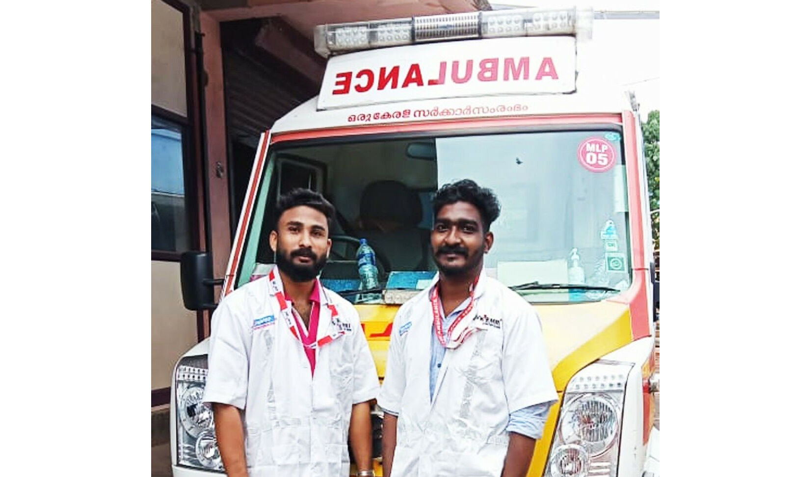 കൊവിഡ് ബാധിതയ്ക്ക് കനിവ് 108 ആംബുലന്സില് സുഖപ്രസവം കൊവിഡ് ബാധിതയ്ക്ക് കനിവ് 108 ആംബുലന്സില് സുഖപ്രസവം