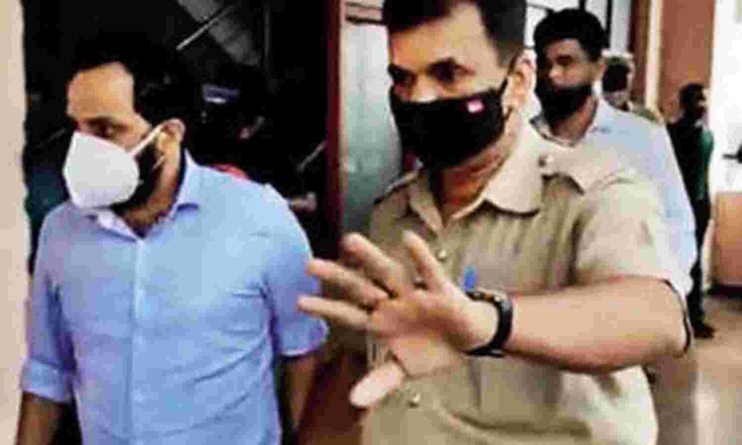 കള്ളപ്പണം വെളുപ്പിക്കല് കേസ്; ബിനീഷ് കോടിയേരിയുടെ ജാമ്യാപേക്ഷയില് വിധി ഇന്ന് കള്ളപ്പണം വെളുപ്പിക്കല് കേസ്; ബിനീഷ് കോടിയേരിയുടെ ജാമ്യാപേക്ഷയില് വിധി ഇന്ന്