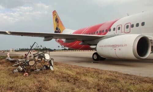 ആന്ധ്ര വിമാനത്താവളത്തിലെ എയര്‍ ഇന്ത്യ എക്‌സ്പ്രസ് അപകടം; പൈലറ്റിന്റെ വീഴ്ചയെന്ന് റിപോര്‍ട്ട്