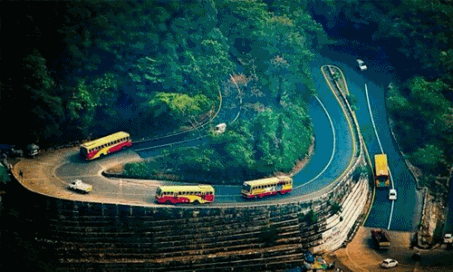 താമരശ്ശേരി ചുരത്തിലെ ഗതാഗത നിയന്ത്രണം: മിനി ബസ് സര്വ്വീസ് തുടരും താമരശ്ശേരി ചുരത്തിലെ ഗതാഗത നിയന്ത്രണം: മിനി ബസ് സര്വ്വീസ് തുടരും