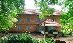 തിരുവാലിയിലെ പൈതൃക വീട് വീണ്ടും അനധികൃത വില്‍പ്പനക്കായി ശ്രമം