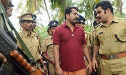 ടി പി കേസ് പ്രതി കൊടി സുനിയെ കൊണ്ടുപോയതില്‍ സുരക്ഷാവീഴ്ച; മൂന്ന് പോലിസുകാര്‍ക്ക് സസ്‌പെന്‍ഷന്‍