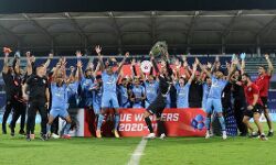 ഇന്ത്യന്‍ സൂപ്പര്‍ ലീഗ് ; വിന്നേഴ്‌സ് കിരീടം മുംബൈ സിറ്റിക്ക്