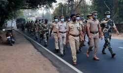 പരപ്പനങ്ങാടിയില് ബിഎസ്എഫും പരപ്പനങ്ങാടി പോലിസും സംയുക്തമായി റൂട്ടു മാര്ച്ച് നടത്തി പരപ്പനങ്ങാടിയില് ബിഎസ്എഫും പരപ്പനങ്ങാടി പോലിസും സംയുക്തമായി റൂട്ടു മാര്ച്ച് നടത്തി
