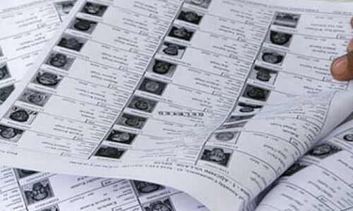 ഒന്നിലധികം ബൂത്തുകളില്‍ 655 പേരുടെ പേരുകള്‍; ബീഹാറില്‍ വോട്ടുമോഷണത്തിന്റെ പുതിയ കണക്കുകള്‍