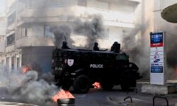 പ്രതിപക്ഷ നേതാവിന്റെ അറസ്റ്റ്: സെനഗലില് വ്യാപക പ്രതിഷേധം; മരിച്ചവരുടെ എണ്ണം നാലായി പ്രതിപക്ഷ നേതാവിന്റെ അറസ്റ്റ്: സെനഗലില് വ്യാപക പ്രതിഷേധം; മരിച്ചവരുടെ എണ്ണം നാലായി