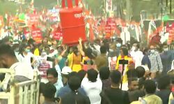 മോദി-ഷാ കൂട്ടുകെട്ട് എല്ലാ ചരിത്രസ്മാരകങ്ങളും റെയില്‍വേയും വിറ്റഴിച്ചുവെന്ന് മമതാ ബാനര്‍ജി