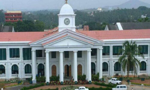 എസ്എസ്എല്‍സി, പ്ലസ്ടു പരീക്ഷകള്‍ മാറ്റിവയ്ക്കണമെന്നാവശ്യപ്പെട്ട് സര്‍ക്കാര്‍ തിരഞ്ഞെടുപ്പ് കമ്മിഷന് കത്തു നല്‍കി