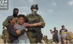 ഭീകര രാഷ്ട്രമെന്ന് വീണ്ടും തെളിയിച്ച് ഇസ്രായേല്‍: കുട്ടികളെ ബലമായി കസ്റ്റഡിയിലെടുക്കുന്ന വീഡിയോ പുറത്തായി