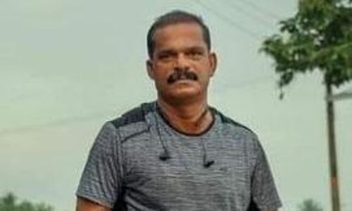 മുന്‍ കേരള പോലീസ് ഫുട്‌ബോള്‍ ടീമംഗവും അസിസ്റ്റന്റ് കമാന്‍ഡന്റുമായ ലിസ്റ്റണ്‍ അന്തരിച്ചു