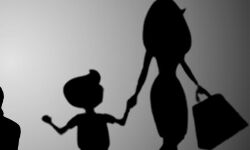 മൂന്ന് കുട്ടികളുടെ മാതാവ് എട്ടാംക്ലാസ് വിദ്യാര്ഥിയുടെ കൂടെ ഒളിച്ചോടി മൂന്ന് കുട്ടികളുടെ മാതാവ് എട്ടാംക്ലാസ് വിദ്യാര്ഥിയുടെ കൂടെ ഒളിച്ചോടി